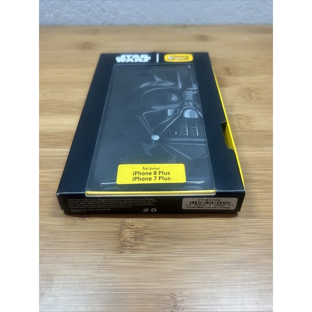 OtterBox Apple iPhone 8 Plus/7 Plus Star Wars Symmetry Case - Darth Vader-Helmet